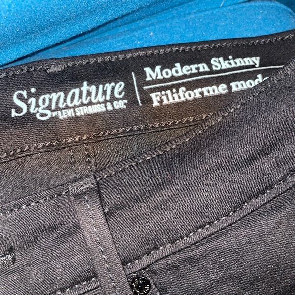 Modern Skinny Jeans - Picture 2 of 3
